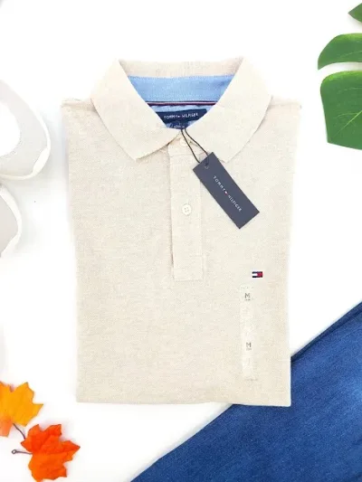 Camiseta Tommy Hilfiger Custom Fit para caballero color beige