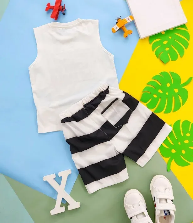 Conjunto para niño color blanco y negro