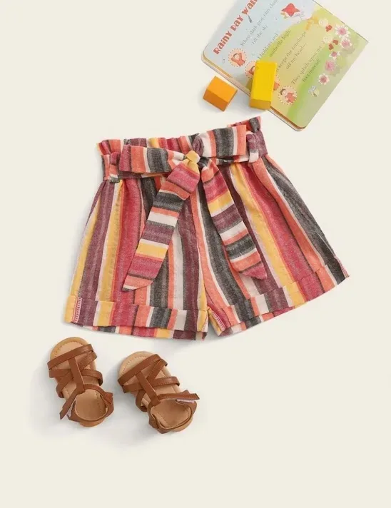 Short para niña diseño a rayas multicolor