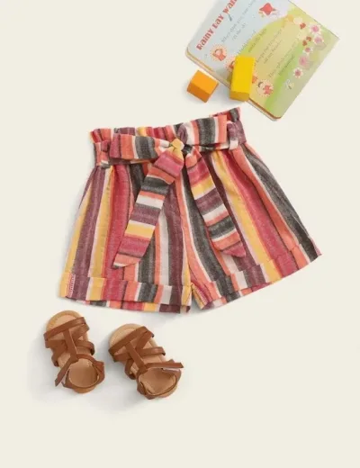 Short para niña diseño a rayas multicolor