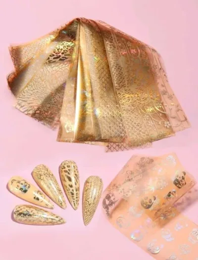 Accesorio para uñas color dorado