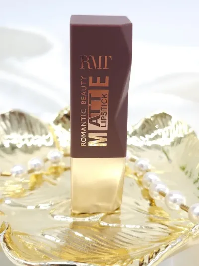 Labial matte en barra 06