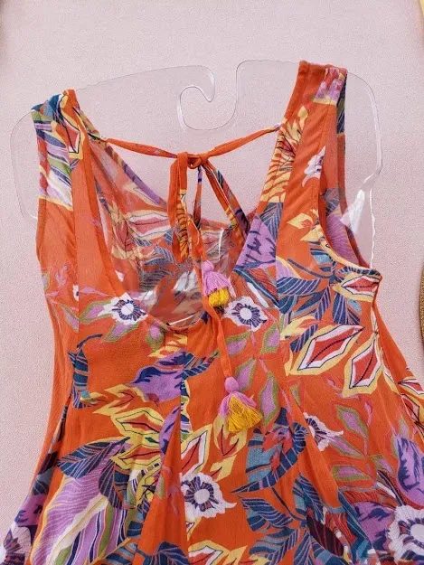 Vestido para dama color naranja con estampado abstracto