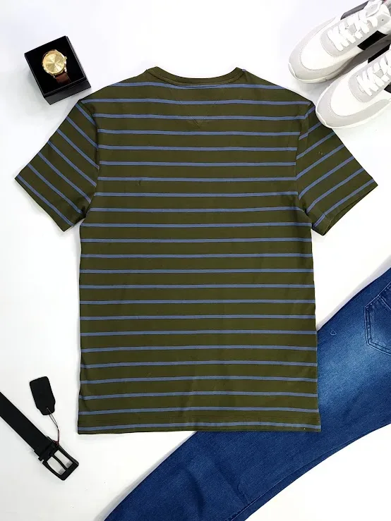 Camiseta Tommy Hilfiger para caballero a rayas.