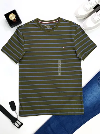 Camiseta Tommy Hilfiger para caballero a rayas.