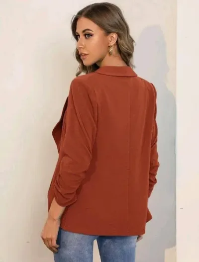 Blazer fruncido puño con botón