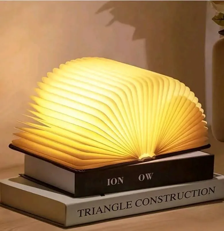 Lámpara LED acabado de madera en forma de libro