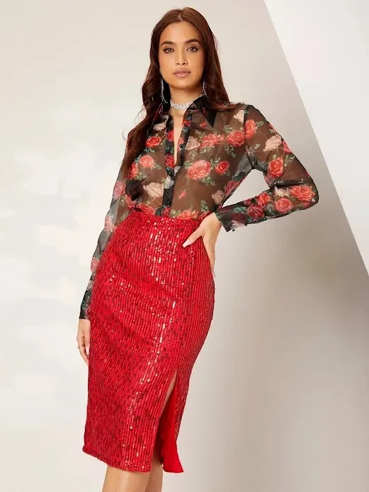 Falda para dama color rojo con abertura en la pierna detalles de lentejuelas