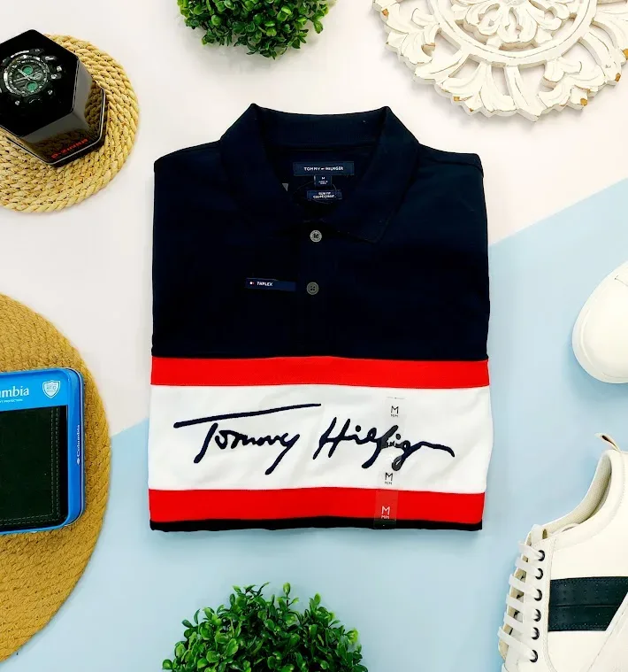 Camiseta Tommy Hilfiger para caballero color blanco, azul y rojo