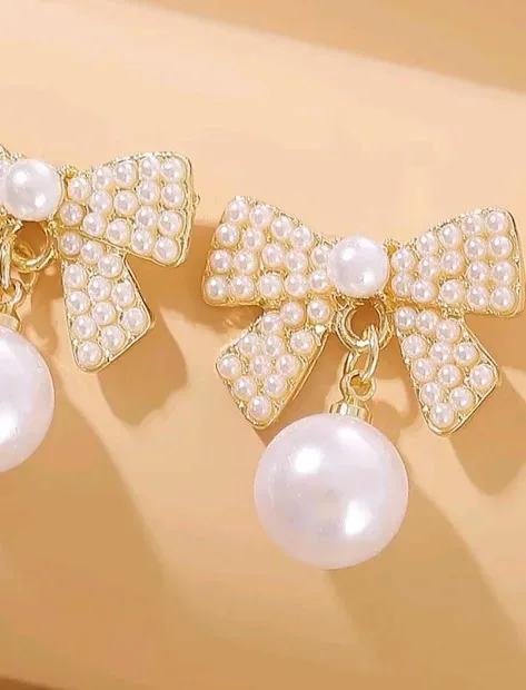 Aretes para dama fanatsía color dorado