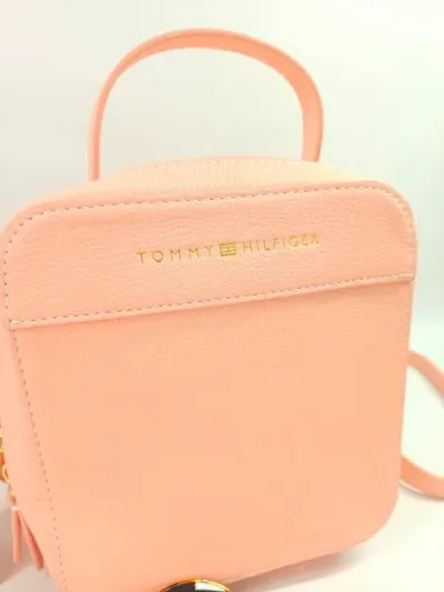 Bolso Tommy Hilfiger para dama color coral