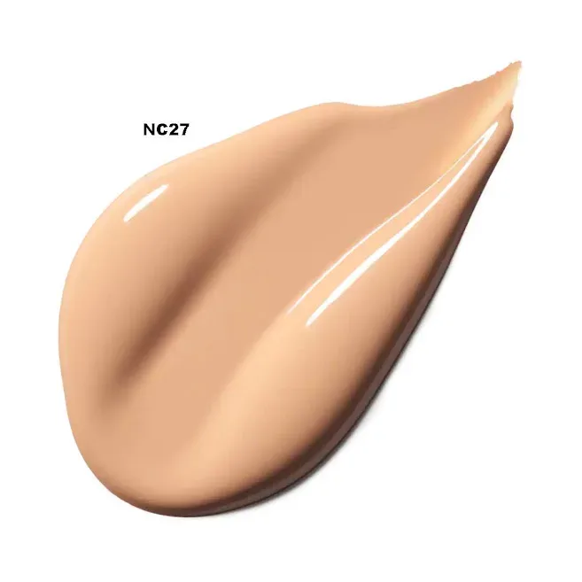 Base de maquillaje MAC para dama tono NC27