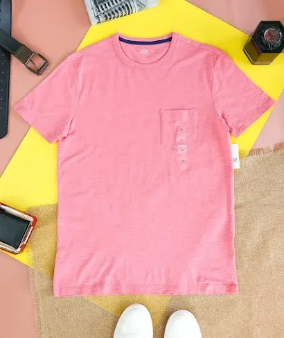 Camiseta GAP para caballero color rosa