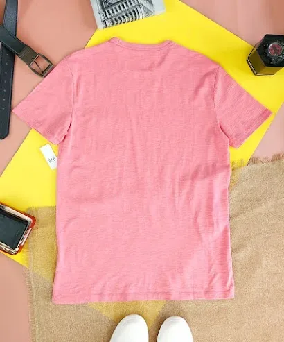 Camiseta GAP para caballero color rosa