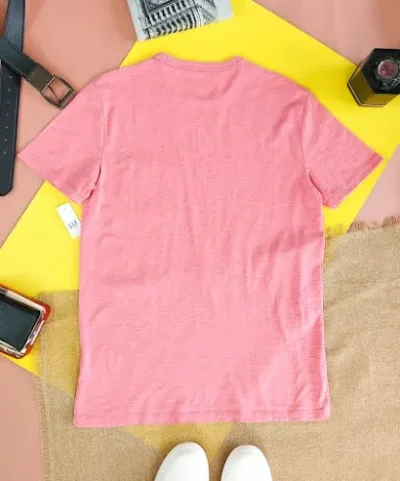 Camiseta GAP para caballero color rosa