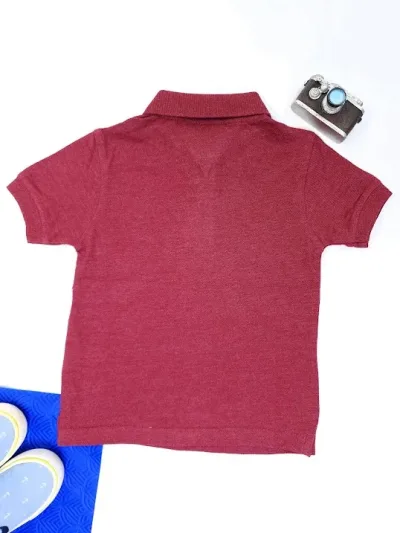 Camiseta Tommy Hilfiger para niño color vino