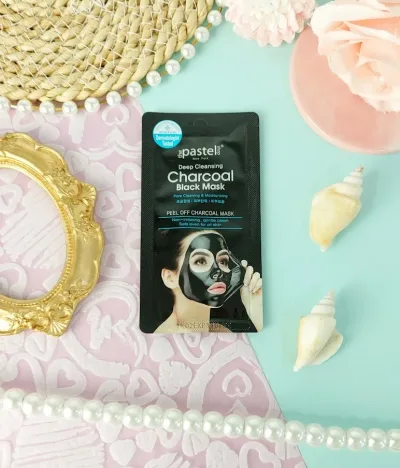 Mascarilla negra de carbón The Pastel New York