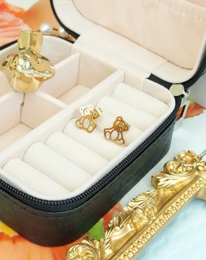 Aretes de acero inoxidable para dama color dorado