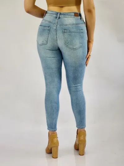 Jeans para dama color celeste