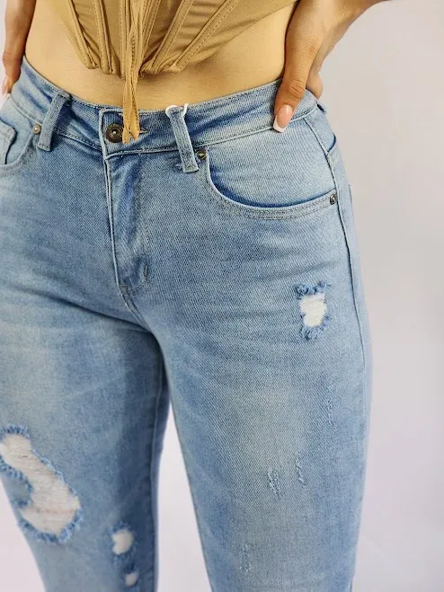 Jeans para dama color celeste
