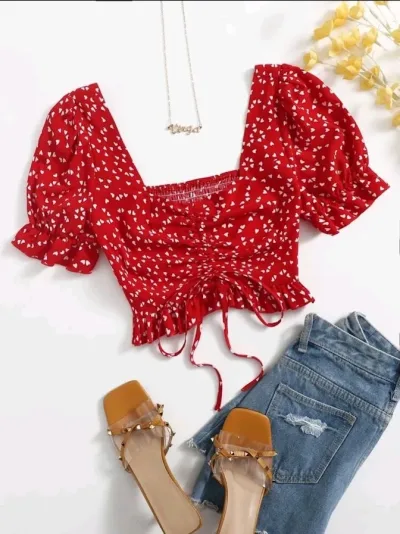 Crop Top rojo de corazones