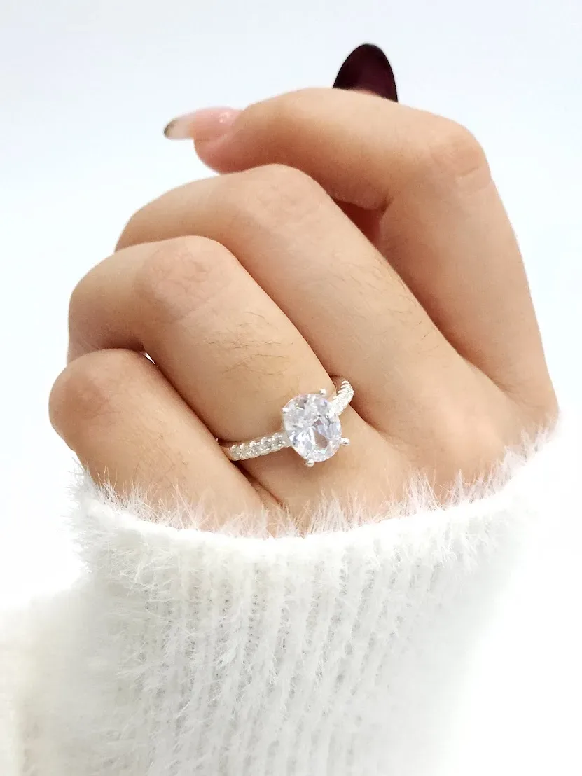 Anillo de plata 925 para dama diseño diamante