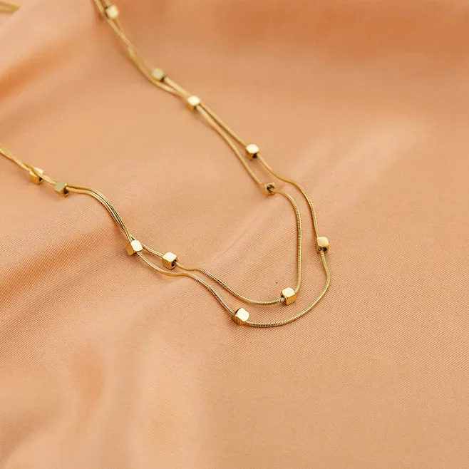 Collar para dama de acero de titanio
