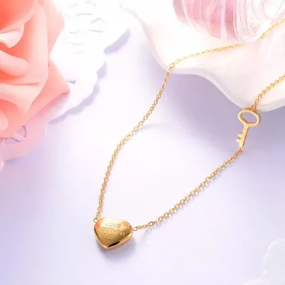 Collar de acero inoxidable para dama diseño corazón