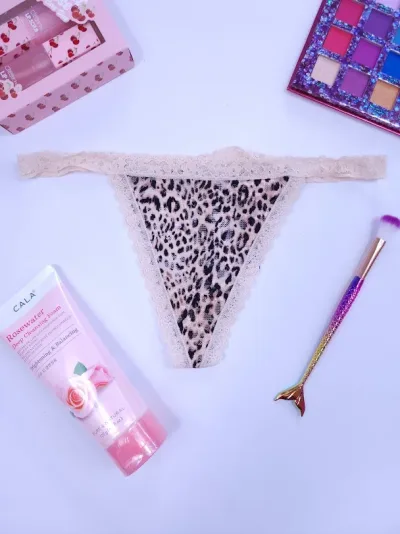 Braga tipo hilo Victoria's Secret para dama color beige