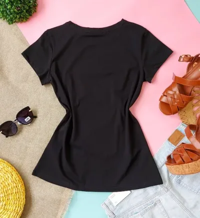 Camiseta para dama color negro con diseño de fashionistas