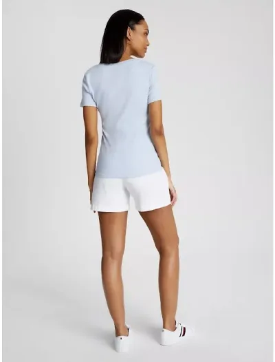 Camiseta Tommy Hilfiger color celeste claro