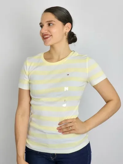 Camiseta Tommy Hilfiger para dama diseño a rayas