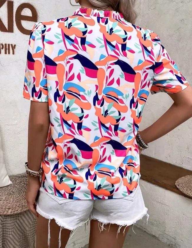 Blusa para dama multicolor con estampado de hojas