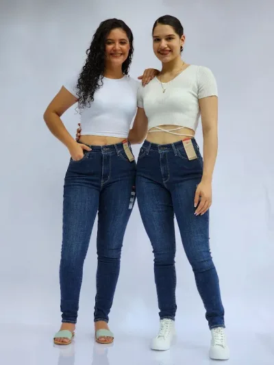 Jeans Levis High-Rise Skinny  para dama 721-0047