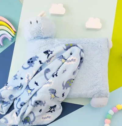 Conjunto de almohada y cobija con diseño de dragón