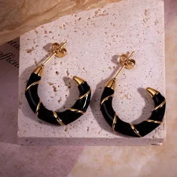 Argollas de acero inoxidable para dama color negro