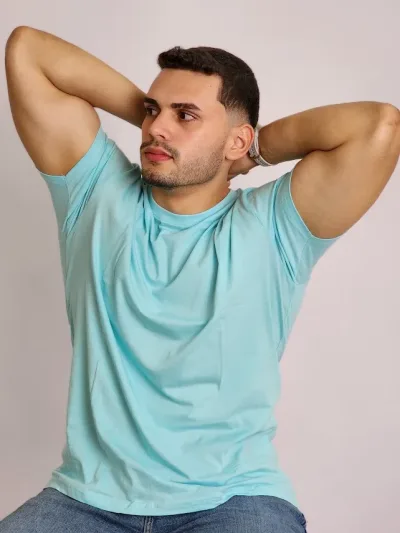 Camiseta Estivaneli de cabellero color turquesa Claro