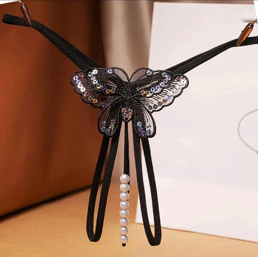 Hilo con detalle de mariposa