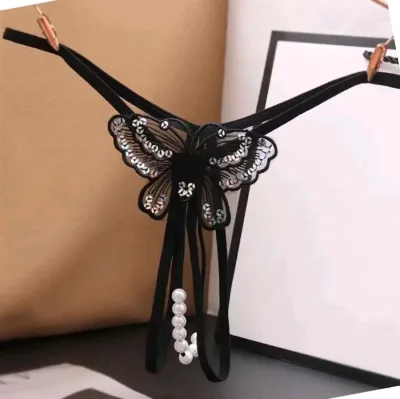 Hilo con detalle de mariposa