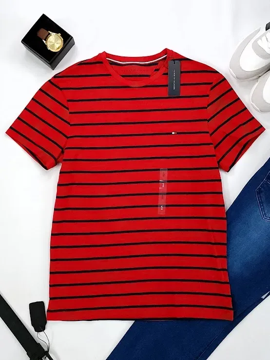 Camiseta Tommy Hilfiger para caballero a rayas.