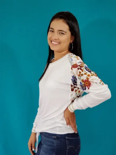 Blusa Grifflin manga larga para  dama color blanco