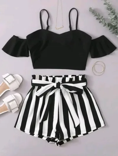 Conjunto para dama color blanco y negro con diseño de rayas