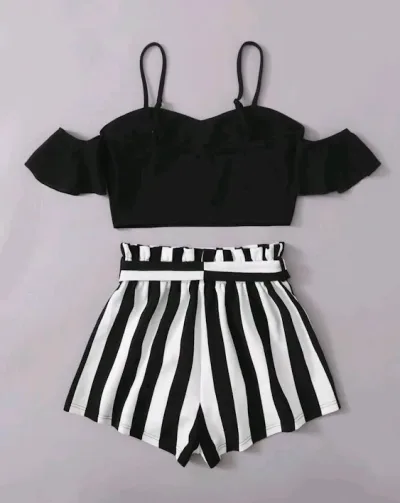 Conjunto para dama color blanco y negro con diseño de rayas