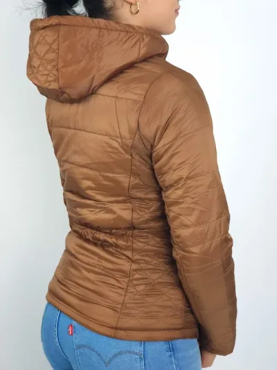 Jacket para dama diseño acolchado