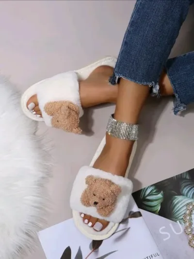 Pantuflas para dama color blanco con osito 3D