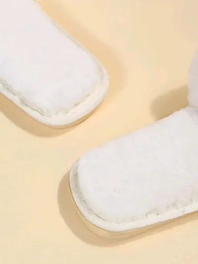 Pantuflas para dama color blanco con osito 3D
