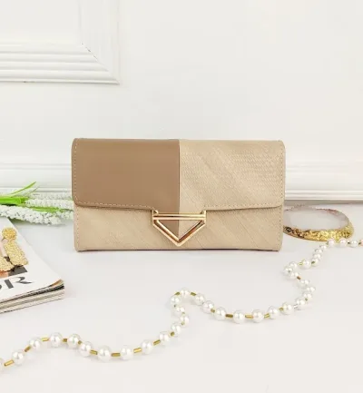 Cartera para dama color café y beige