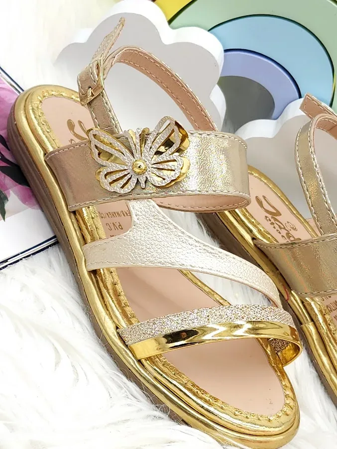 Sandalias para niña color dorado