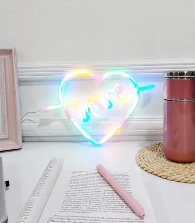 Lampara decorativa "Love" en Cursiva