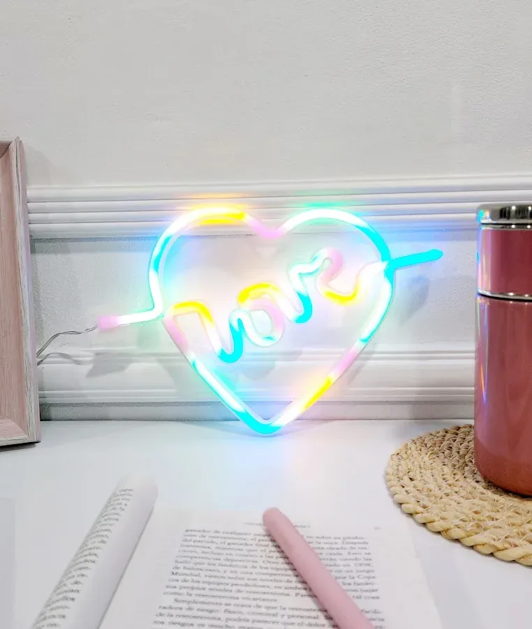 Lampara decorativa "Love" en Cursiva